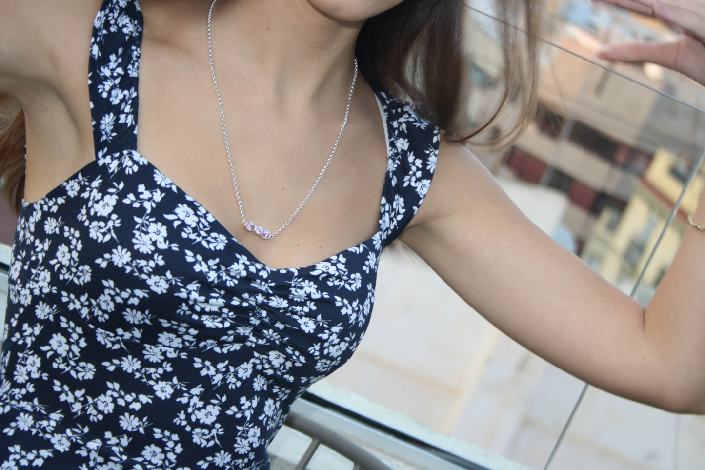 Bow's Necklace